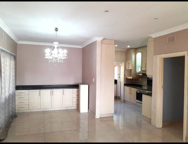 3 BEDROOM HOUSE FOR SALE IN BLUFF